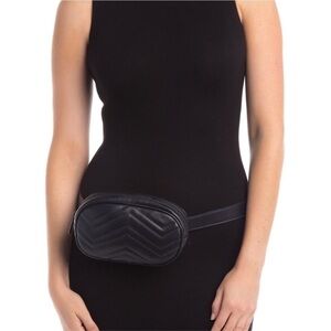 Persaman New York Celina black Leather Belt Bag . Made in Italy .